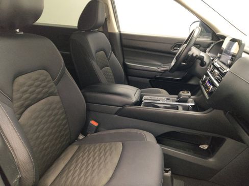 Used 2023 Nissan Pathfinder SV FWD image 21