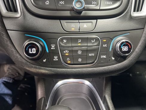 Used 2023 Chevrolet Malibu LT image 31