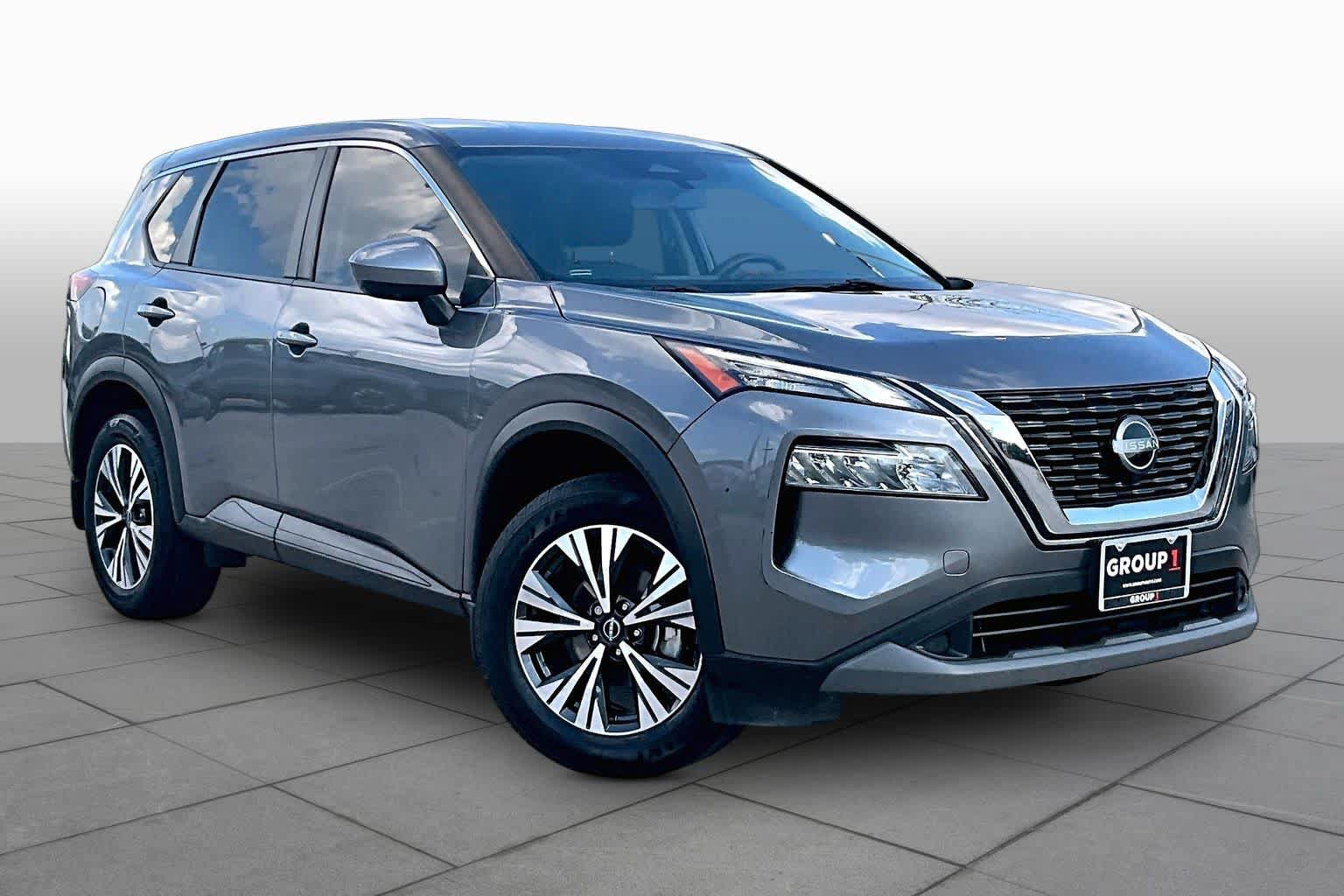 Used 2023 Nissan Rogue SV FWD image 3