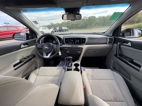 Used 2021 Kia Sportage LX image 28