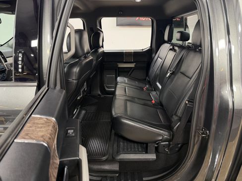 Used 2019 Ford F250 Lariat w/ Lariat Ultimate Package AWD/4WD image 16