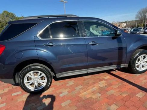 Used 2017 Chevrolet Equinox LT w/ Convenience Package image 2
