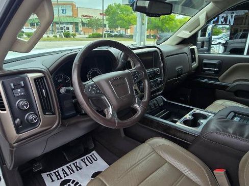 Used 2015 GMC Sierra 2500 Denali w/ Duramax Plus Package AWD/4WD image 17
