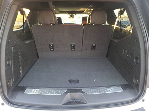 Used 2023 GMC Yukon XL Denali Ultimate image 6