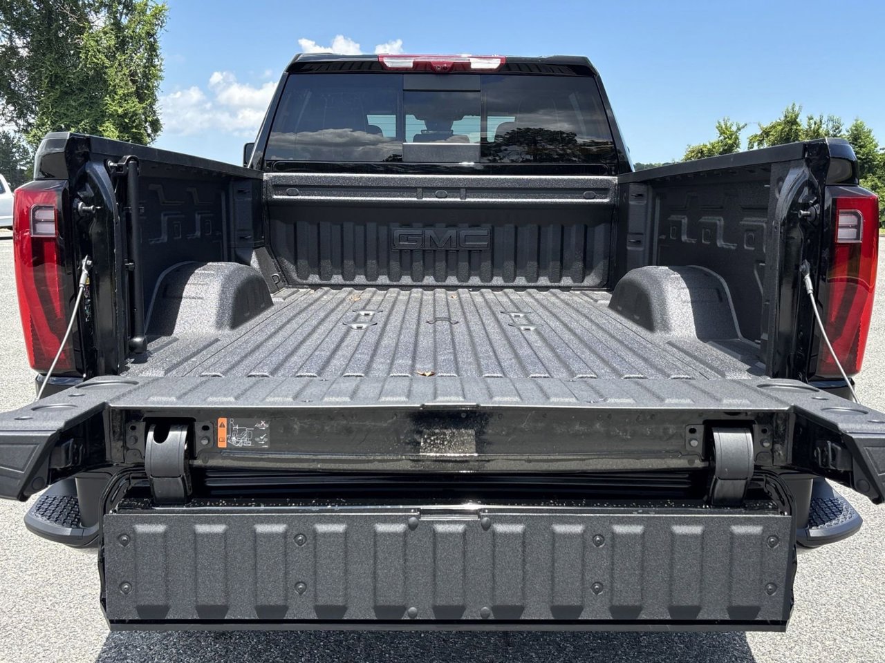 Used 2025 GMC Sierra 3500 Denali Ultimate AWD/4WD image 39