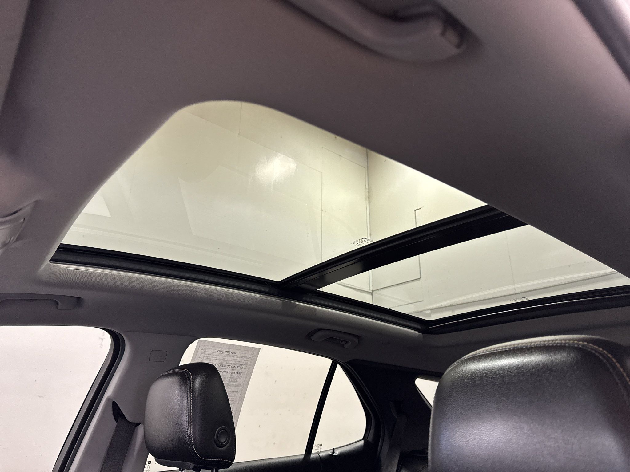 Used 2018 Chevrolet Equinox Premier AWD/4WD image 24
