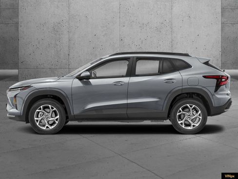 New 2026 Chevrolet Trax RS image 3
