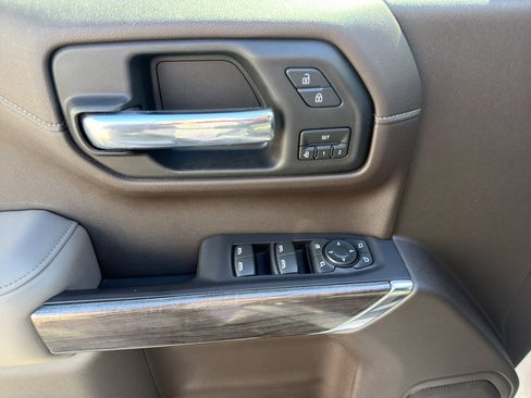 Certified 2020 Chevrolet Silverado 1500 LTZ AWD/4WD image 15