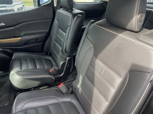 Used 2019 GMC Acadia Denali image 12
