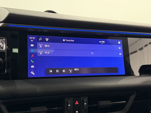 Certified 2025 Porsche Macan 4 Electric image 43