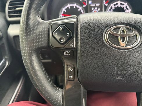 Used 2022 Toyota 4Runner TRD Off-Road Premium image 33