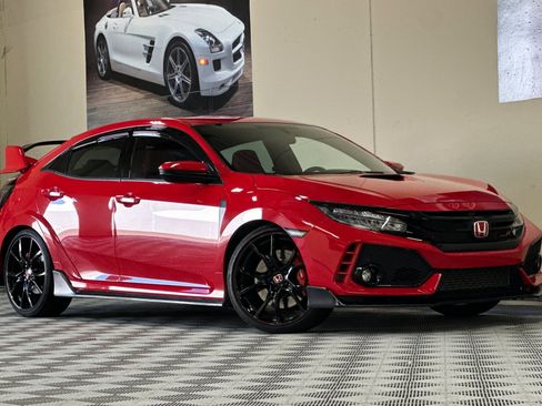 Used 2018 Honda Civic Type R image 2
