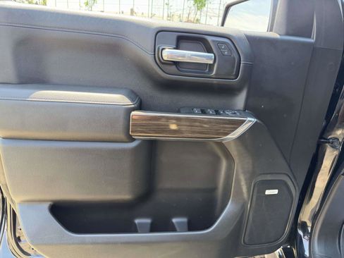 Used 2021 Chevrolet Silverado 1500 LT Trail Boss w/ Convenience Package II AWD/4WD image 19
