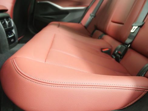 Used 2025 BMW 330i Sedan image 14