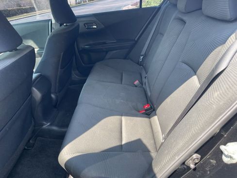 Used 2017 Honda Accord LX image 8