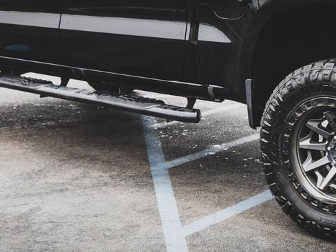 Used 2020 Chevrolet Silverado 1500 LT w/ Texas Edition image 22