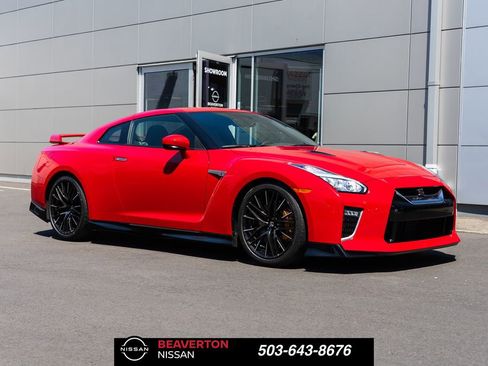 Used 2020 Nissan GT-R Premium w/ Premium Interior Package AWD/4WD image 1