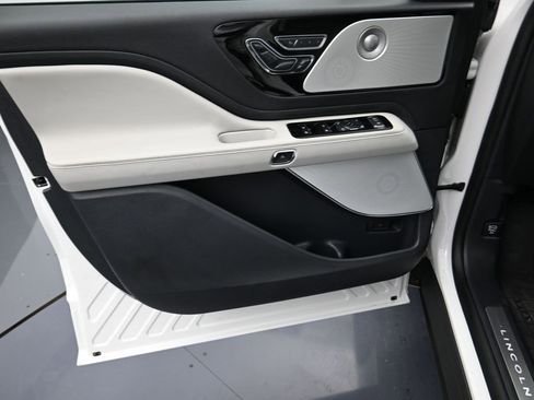 New 2025 Lincoln Aviator Reserve w/ Equipment Group 201A image 10