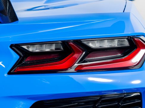 Used 2023 Chevrolet Corvette Z06 image 12