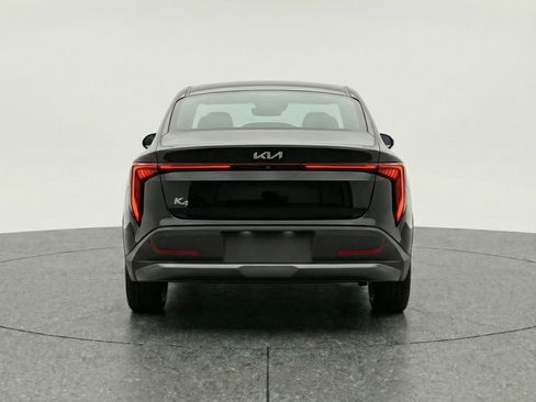 Used 2025 Kia K4 LXS image 7