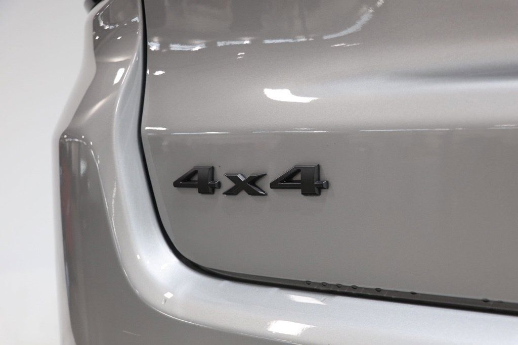 Used 2025 Jeep Compass Trailhawk AWD/4WD image 13
