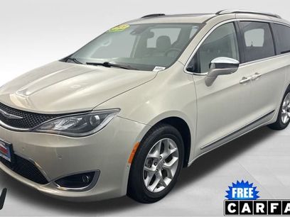 Used 2020 Chrysler Pacifica Limited w/ Advanced Safetytec Group