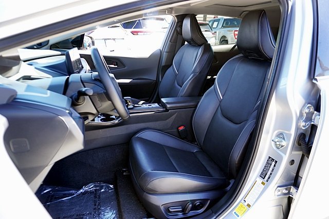 Used 2024 Toyota Prius Limited w/ Limited Premium Package FWD image 23
