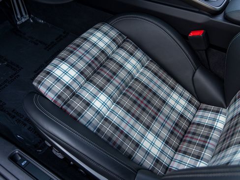 Certified 2025 Porsche 911 Turbo image 30