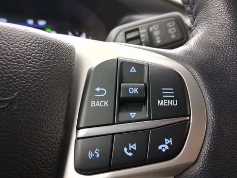 Used 2023 Ford Explorer Limited image 17