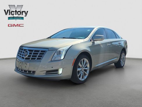 Used 2014 Cadillac XTS Luxury w/ Driver Awareness Package AWD/4WD image 3