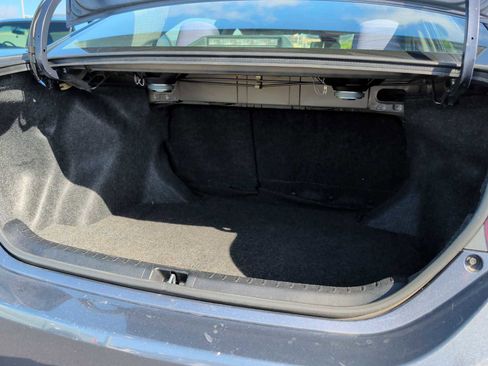 Used 2017 Toyota Corolla LE image 19