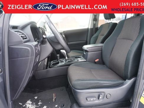 Used 2024 Toyota 4Runner TRD Off-Road image 18