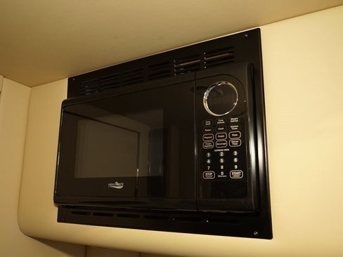 Used 2022 Mercedes-Benz Sprinter 3500 image 40