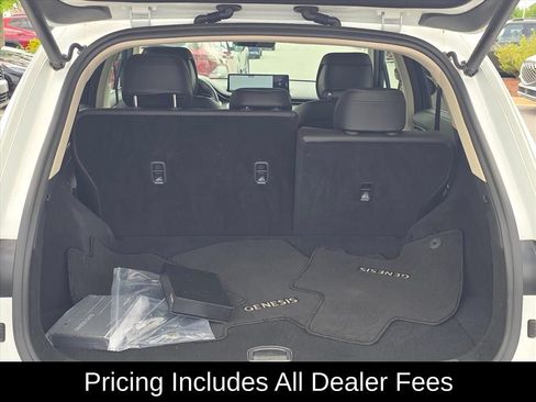 Used 2025 Genesis GV70 2.5T AWD/4WD image 13