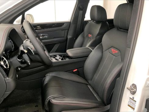 New 2025 Bentley Bentayga image 8