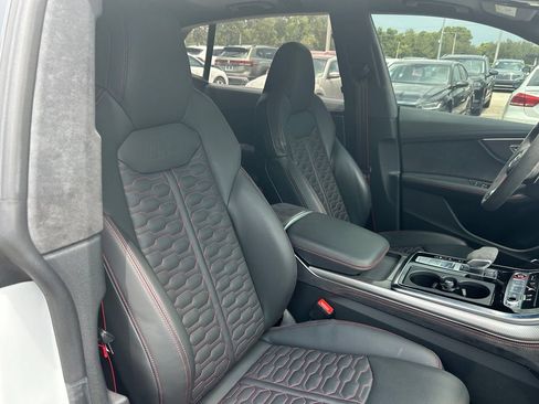Used 2024 Audi RS Q8 AWD/4WD image 32