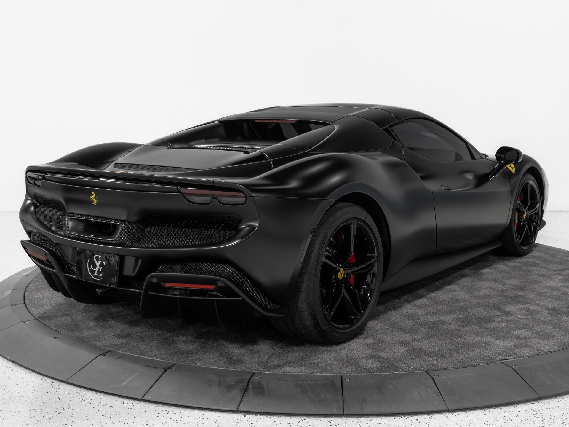 Used 2023 Ferrari 296 GTS RWD image 22