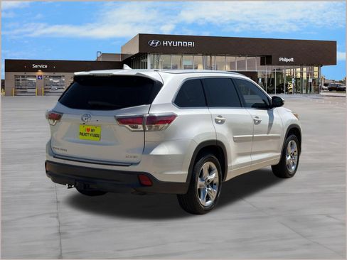 Used 2016 Toyota Highlander Limited FWD image 9