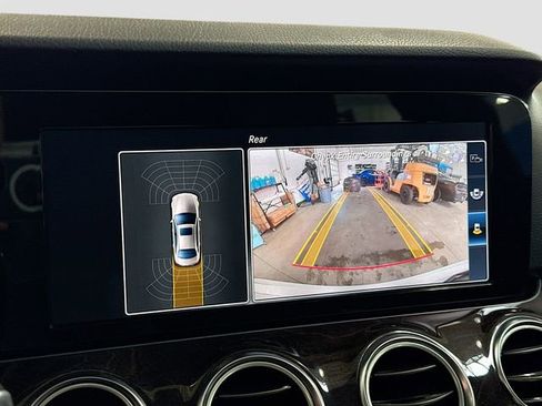Used 2017 Mercedes-Benz E 300 4MATIC image 15