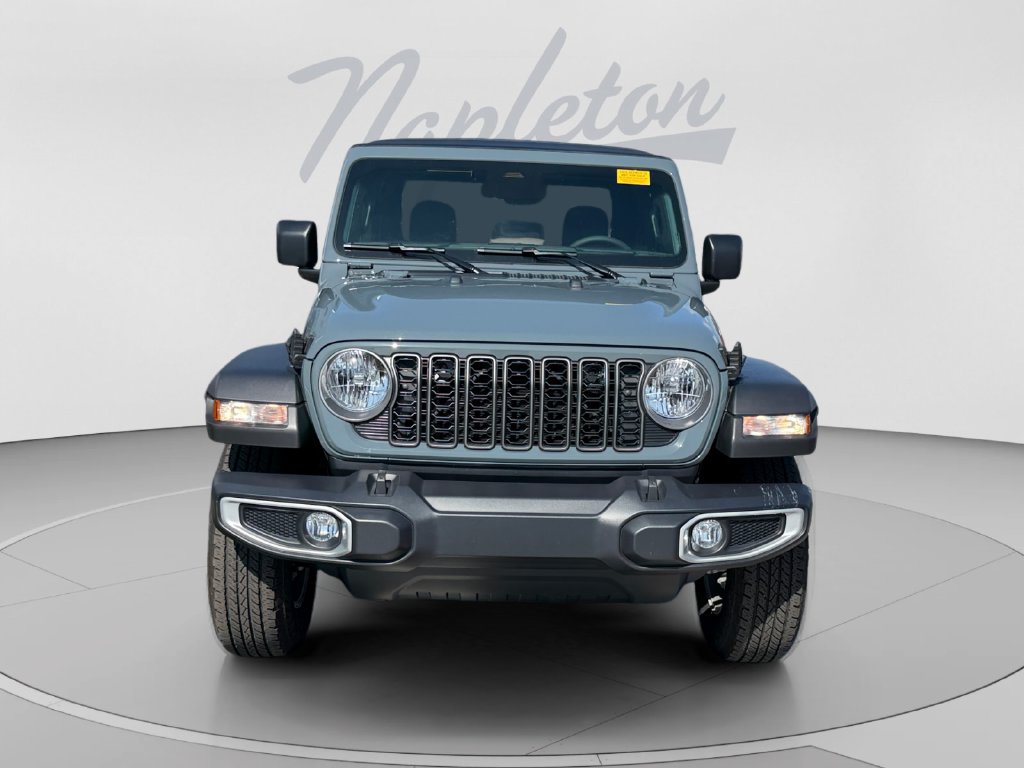 Used 2026 Jeep Gladiator Sport AWD/4WD image 9