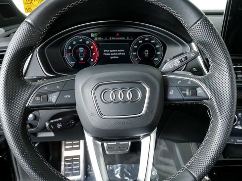 Used 2023 Audi SQ5 Prestige w/ Prestige Package image 9