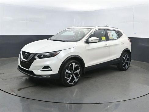 Certified 2022 Nissan Rogue Sport SL w/ Premium Package image 1