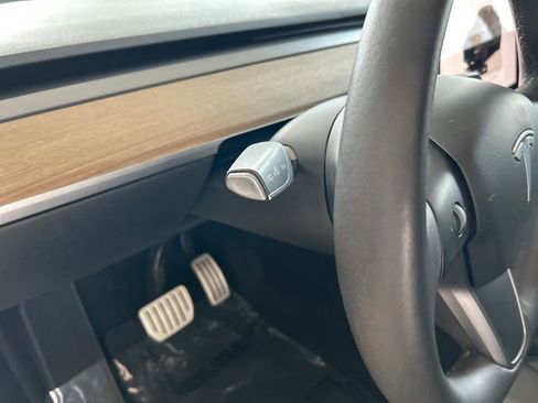 Used 2022 Tesla Model Y Performance image 42