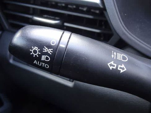 Used 2023 Nissan Altima 2.5 SV FWD image 21