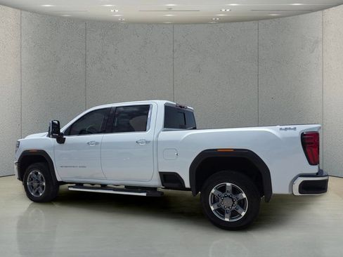 Used 2025 GMC Sierra 2500 SLT w/ SLT Premium Package AWD/4WD image 8