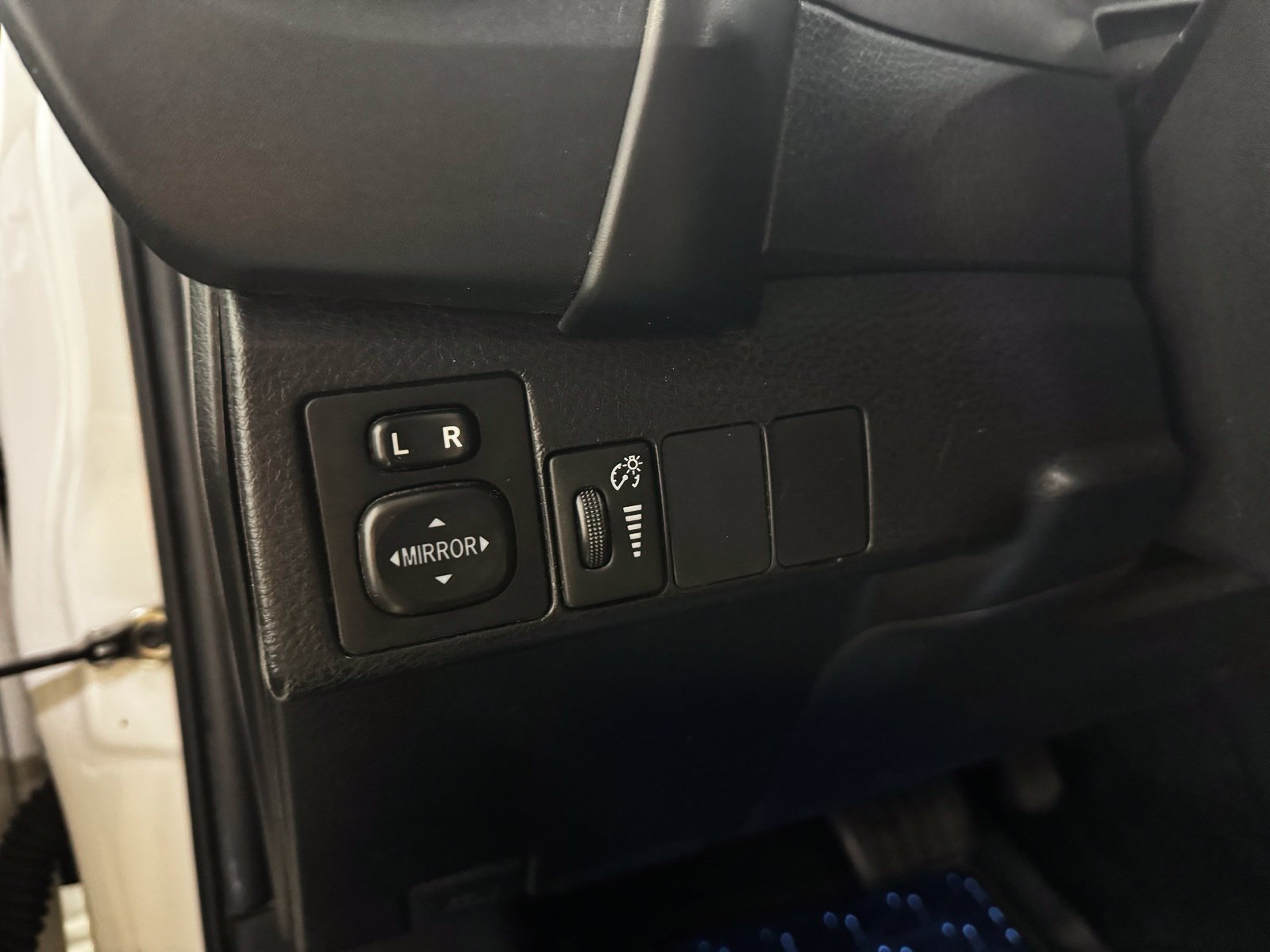 Used 2019 Toyota Corolla LE FWD image 22