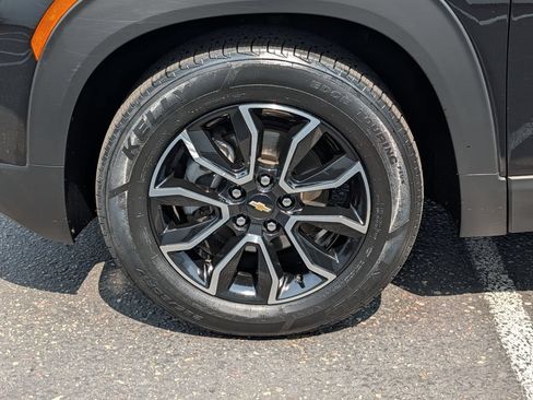 Used 2021 Chevrolet TrailBlazer ACTIV w/ Sun and Liftgate Package FWD image 14