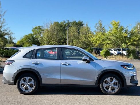 Used 2023 Honda HR-V LX image 6