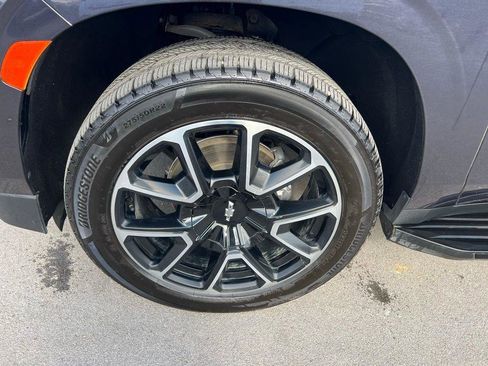 Used 2022 Chevrolet Tahoe RST w/ Luxury Package image 12