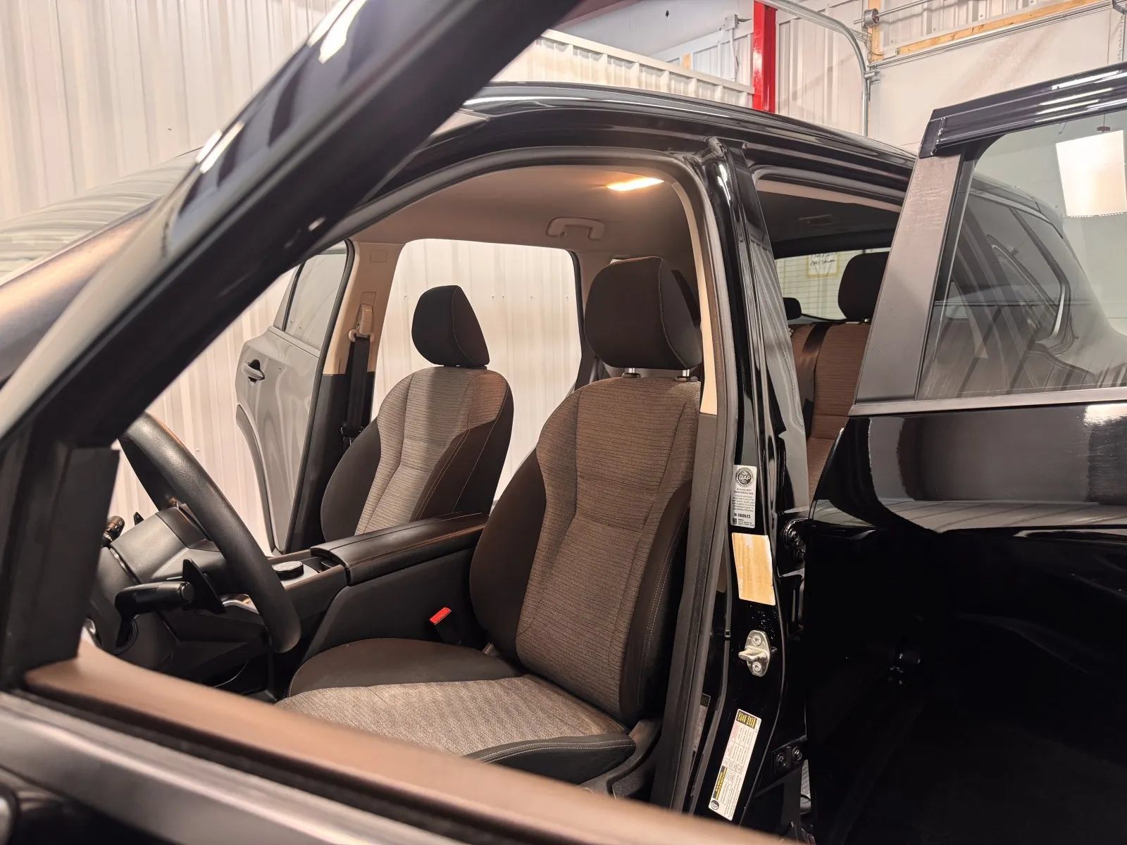 Used 2021 Nissan Rogue S AWD/4WD image 32